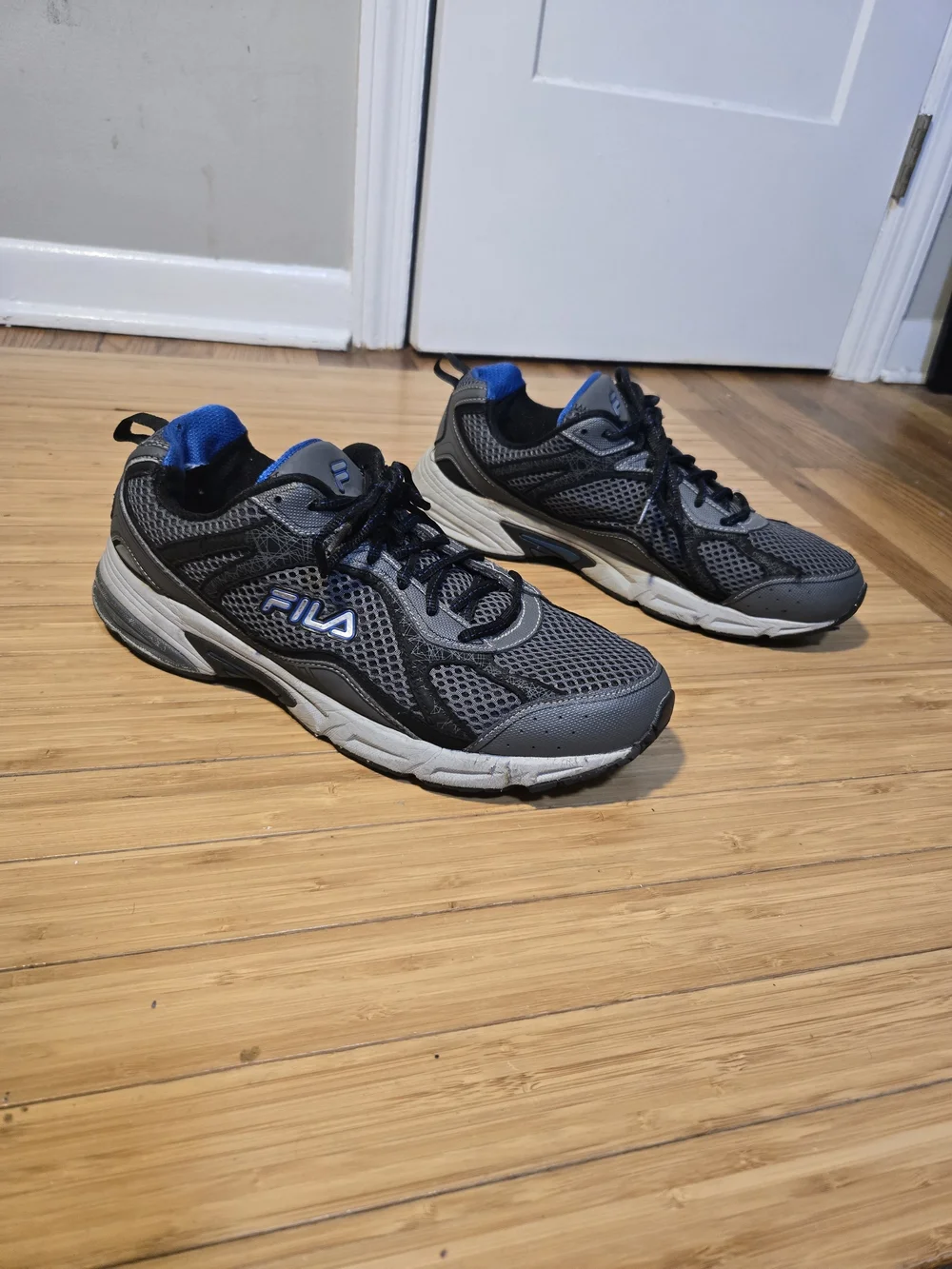 Fila Men’s Gray Athletic Mesh Sneakers with Blue Accents